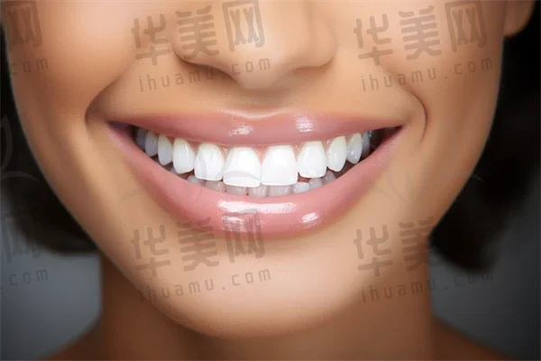 烟台博益美口腔诊所地包天优惠价仅需4000元起，原价5000元起，助您拥有健康美丽的笑容！